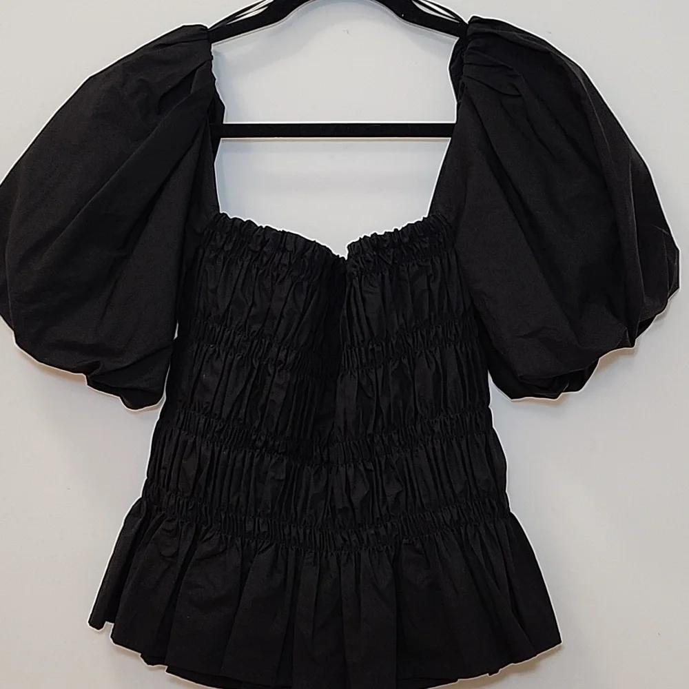Astr The Label Baby Doll Savina Puff Sleeve Blouse  Size Meduim